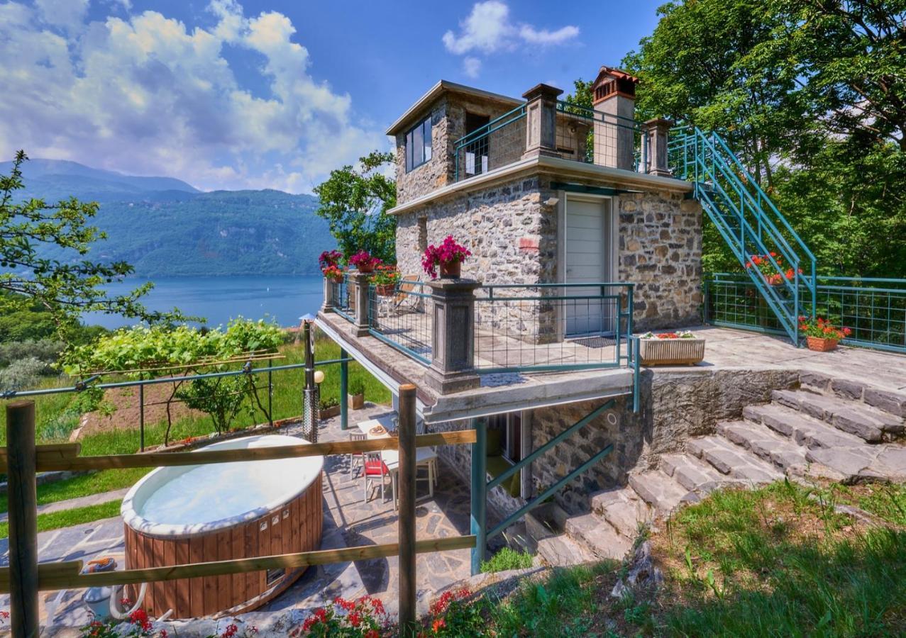 La Casetta Nel Bosco - Hot Tube And Sauna Lierna Dış mekan fotoğraf